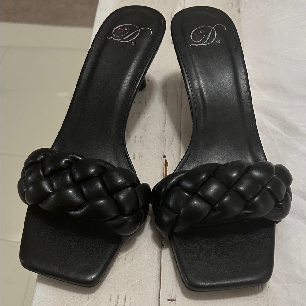 Elegant Black Braided Women's Sandals